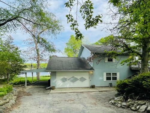 Lake Lorraine Home With Private Dock And Hot Tub!