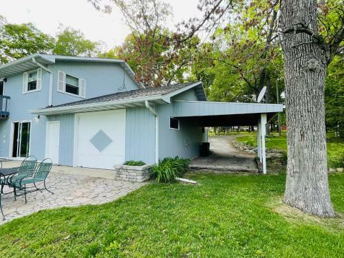 Lake Lorraine Home With Private Dock And Hot Tub!