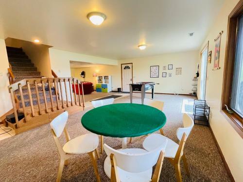 Lake Lorraine Home With Private Dock And Hot Tub!