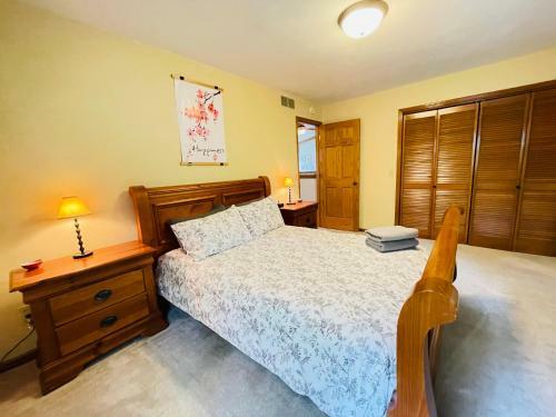 Lake Lorraine Home With Private Dock And Hot Tub!