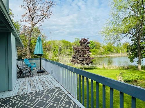 Lake Lorraine Home With Private Dock And Hot Tub!