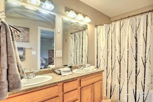 Inviting Cheyenne Townhome About 4 Mi To Downtown