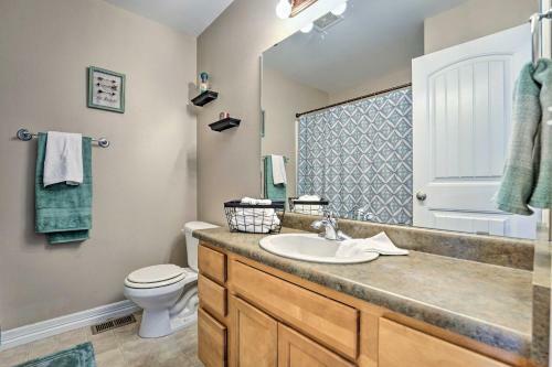 Inviting Cheyenne Townhome About 4 Mi To Downtown