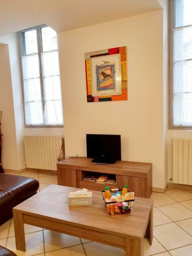 Hostal Entre Ar�nes Et Maison Carr�e