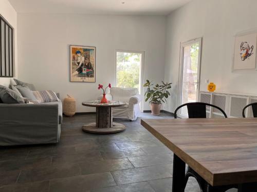 Maisonnette Ind�pendante Avec Jardin/patio