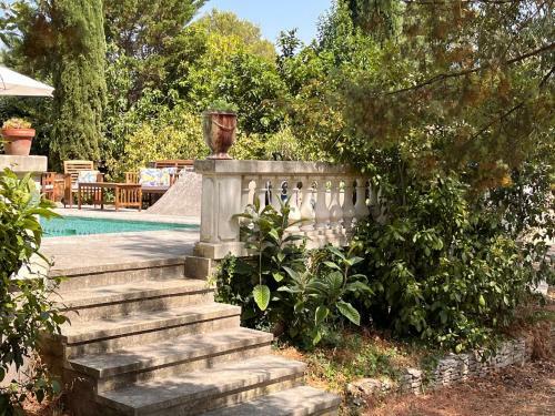 Maisonnette Ind�pendante Avec Jardin/patio