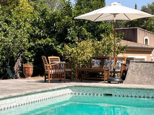 Maisonnette Ind�pendante Avec Jardin/patio