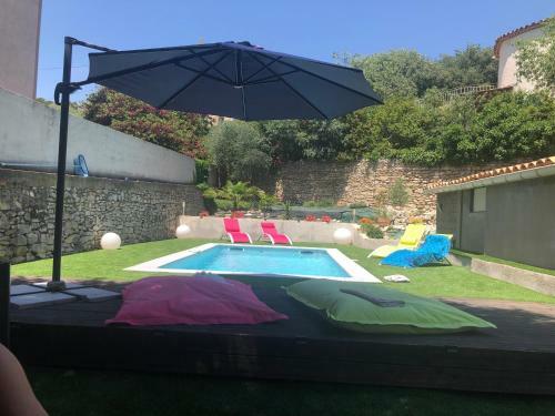 Villa Avec Piscine Priv�e Nimes