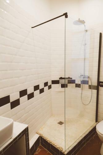 Apartamento Une Nuit � N�mes - Loft � La Maison Carr�e