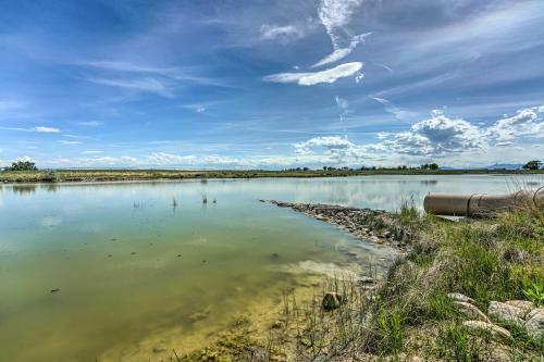 Lakefront Home With Waterslide And Trampoline!