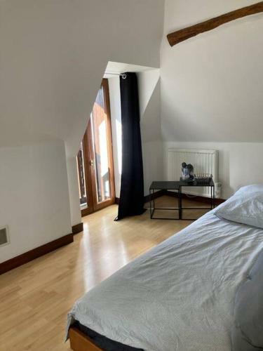 G�te Au Bord De La Rivi�re 3 Chambres