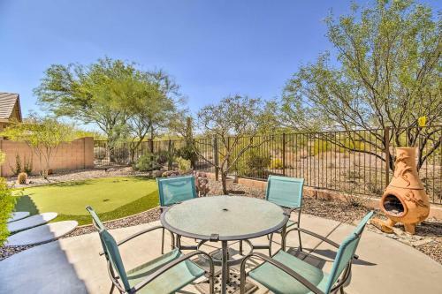 Chic Anthem Home With Patio Hike, Golf, Relax!
