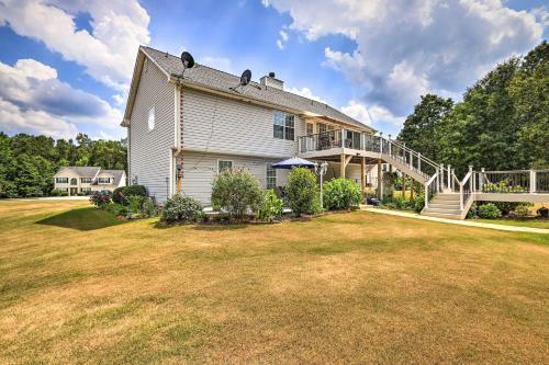 Beautiful Hampton Home With Gazebo And Backyard!