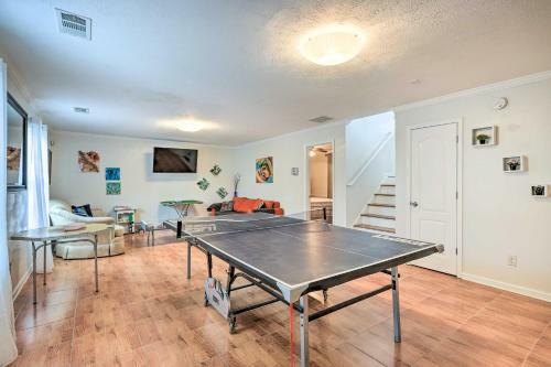 Beautiful Hampton Home With Gazebo And Backyard!