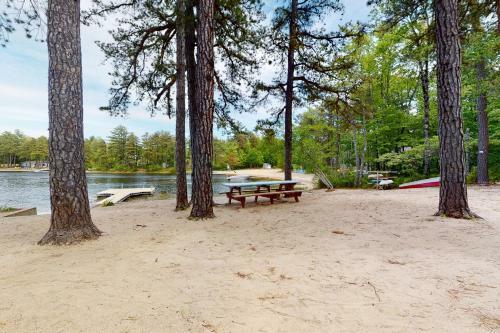 Lake House Retreat