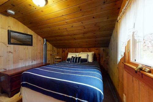 Lake House Retreat