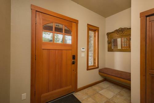 Elkpoint - Unit 10
