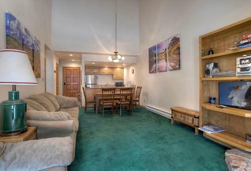 Cascade Village 320