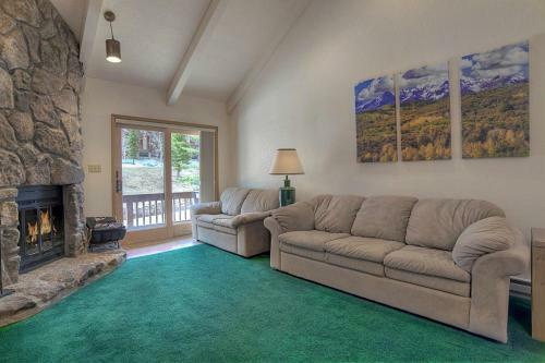 Cascade Village 320