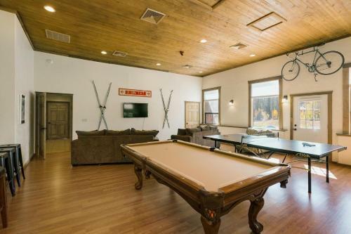 49617 Hwy 550 - Inn Full Listing