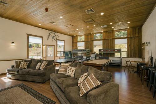 49617 Hwy 550 - Inn Full Listing