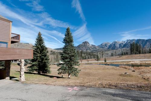 Cascade Village 18