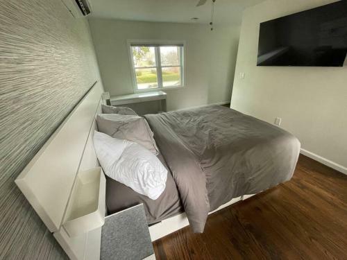 Shore Drive - 2 Bedroom/2 Bath/bunk/queen Oasis