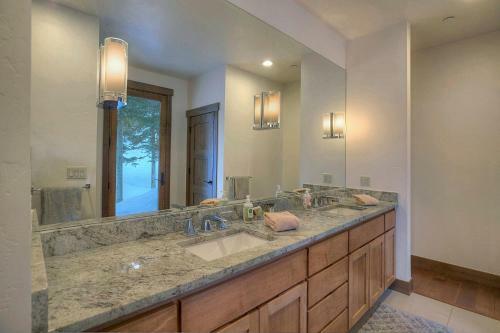 20 Vermillion Drive