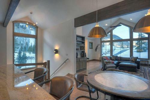 20 Vermillion Drive