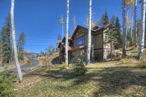 20 Vermillion Drive