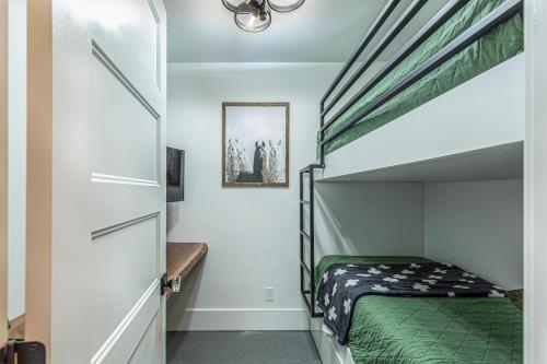 East Rim - Unit D23