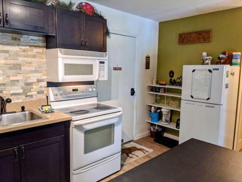 1 Br Angelhaus #211