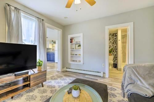 Waterford House Less Than 4 Mi To Ocean Beach Park!