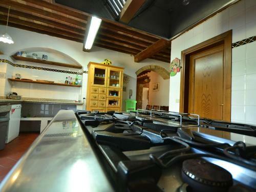A Beautiful House With Breathtaking View, Large Private Pool, Near Pisa