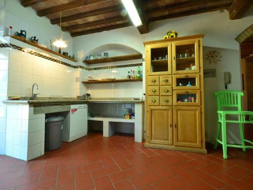 A Beautiful House With Breathtaking View, Large Private Pool, Near Pisa