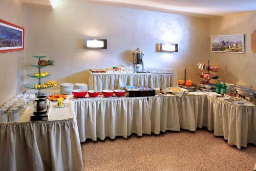 Hotel Cont�