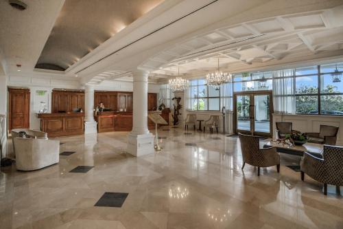 Marco Beach Ocean Resort IV