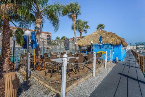 Anglers Cove Oasis