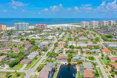 "cast-away" House I Immaculate 4 Bed Waterfront Home