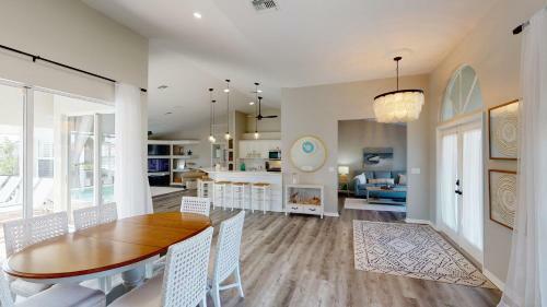 "cast-away" House I Immaculate 4 Bed Waterfront Home