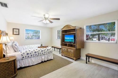 1143 Edington Place