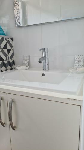 Apartamento Appartement Paris Metro Hoche