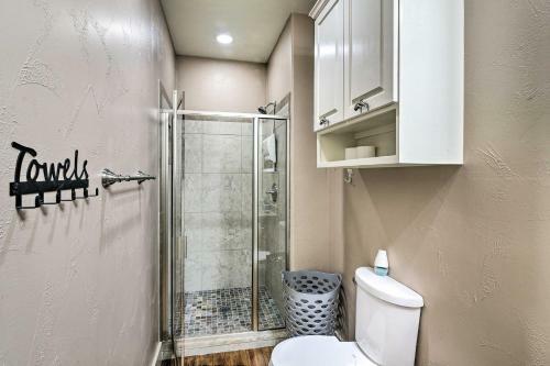 Beautiful Crystal Beach Escape With Large Deck!