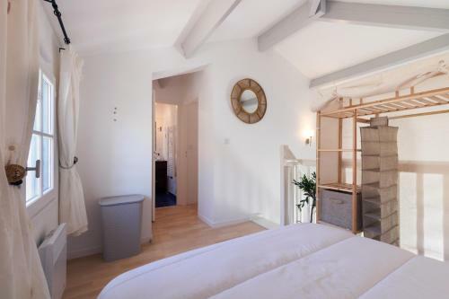 Maison Avec Piscine A Quelques Metres De La Mer !