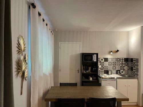 Apartamento Studio D?�tape, Robinson Plaintel