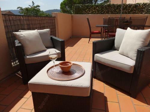 Luxury Villa With Shared Pool, Air Con, Wifi, Tv