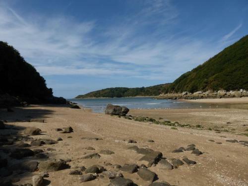 Apartment In Moulec"h Near The Beach