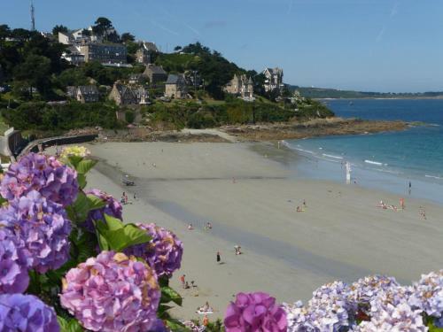 Apartment In Moulec"h Near The Beach