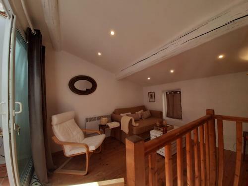 Maisonnette De Charme Avec Petite Terrasse