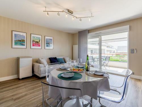Apartment Parc Saint-cl�ment-3